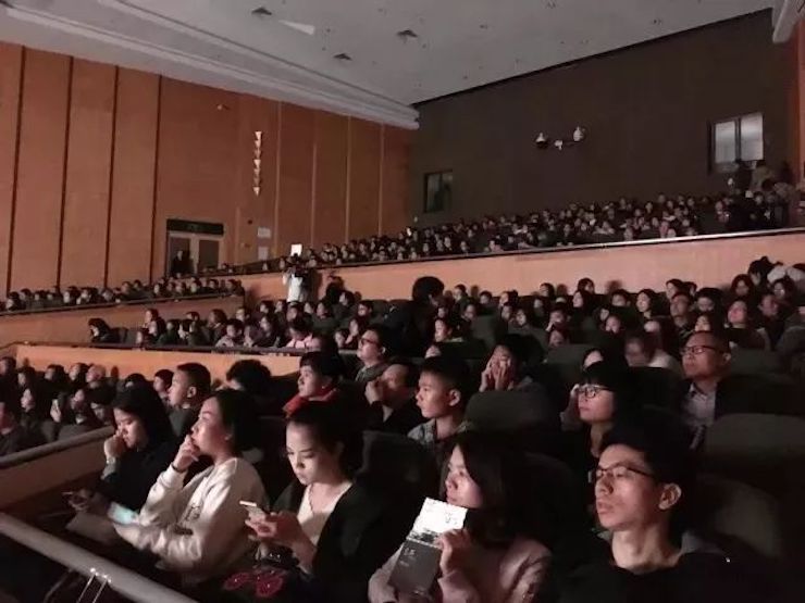 【报道】凯发k8国际艺术家孙鹏杰《琴书》主题音乐会深圳演出获得巨大成功！